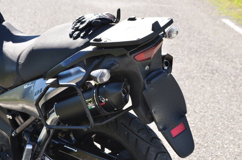 Scarico GPR compatibile con  Suzuki V-Strom Dl 1000 2002-2013, Furore Nero, Coppia di terminali di scarico omologati, forniti con db killer removibili e raccordi specifici